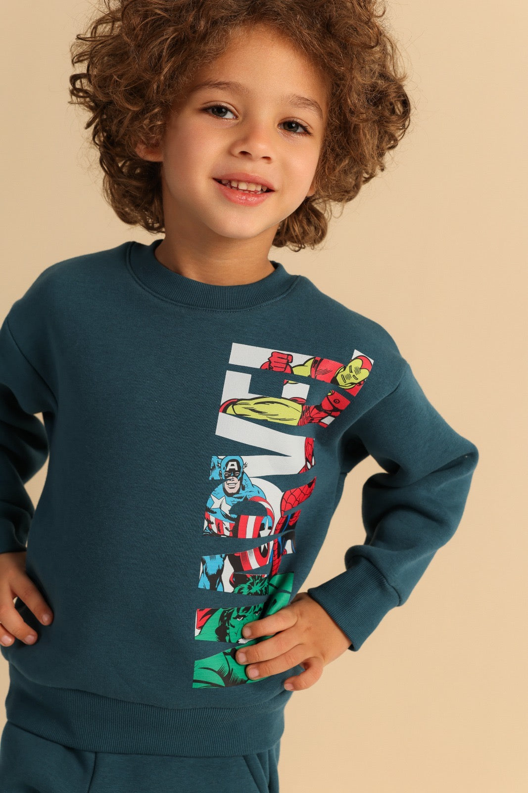 Boys’ Marvel Superhero Sweatshirt & Jogger Set – Cozy Graphic Tracksuit