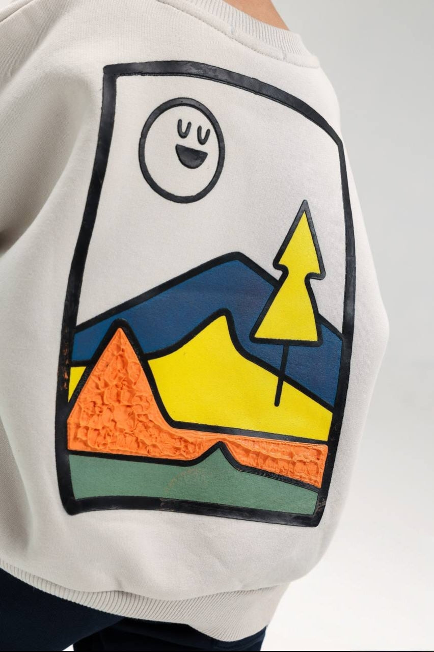 Boys’ Graphic Sweatshirt & Jogger Set – Cream Sweatshirt with Adventure Print