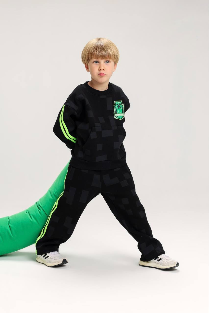 Boys’ Black & Neon Green Printed Tracksuit Set – Stylish 2-Piece Sweatshirt & Jogger Outfit