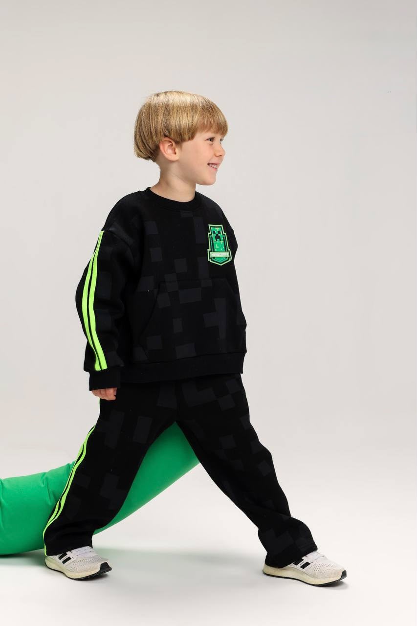 Boys’ Black & Neon Green Printed Tracksuit Set – Stylish 2-Piece Sweatshirt & Jogger Outfit