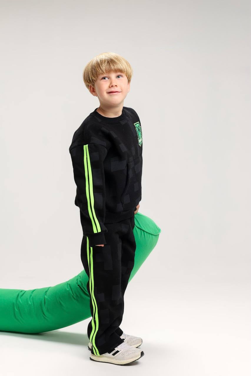 Boys’ Black & Neon Green Printed Tracksuit Set – Stylish 2-Piece Sweatshirt & Jogger Outfit