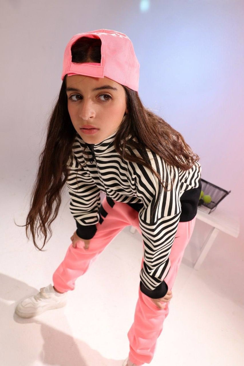 Kids’ Nike-Style Striped Track Jacket & Pink Jogger Set – Sporty 2-Piece Outfit