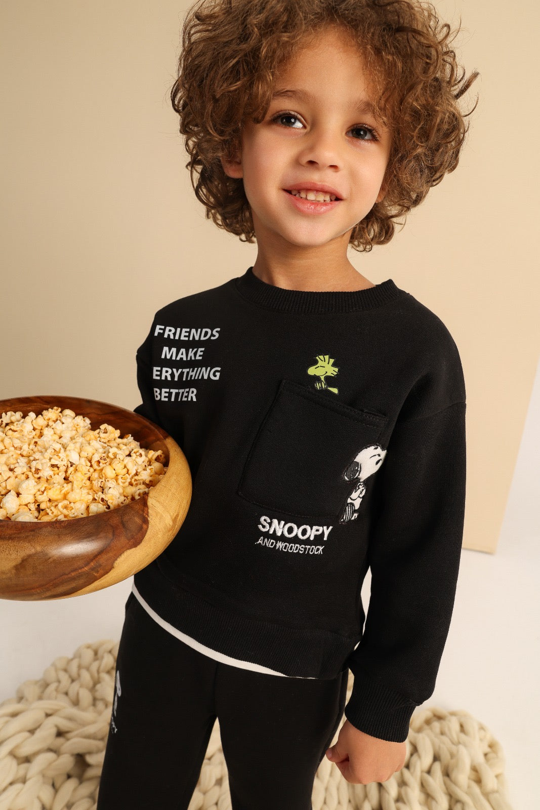 Kids’ Snoopy Black Sweatshirt & Jogger Pants Set – Casual 2-Piece Outfit
