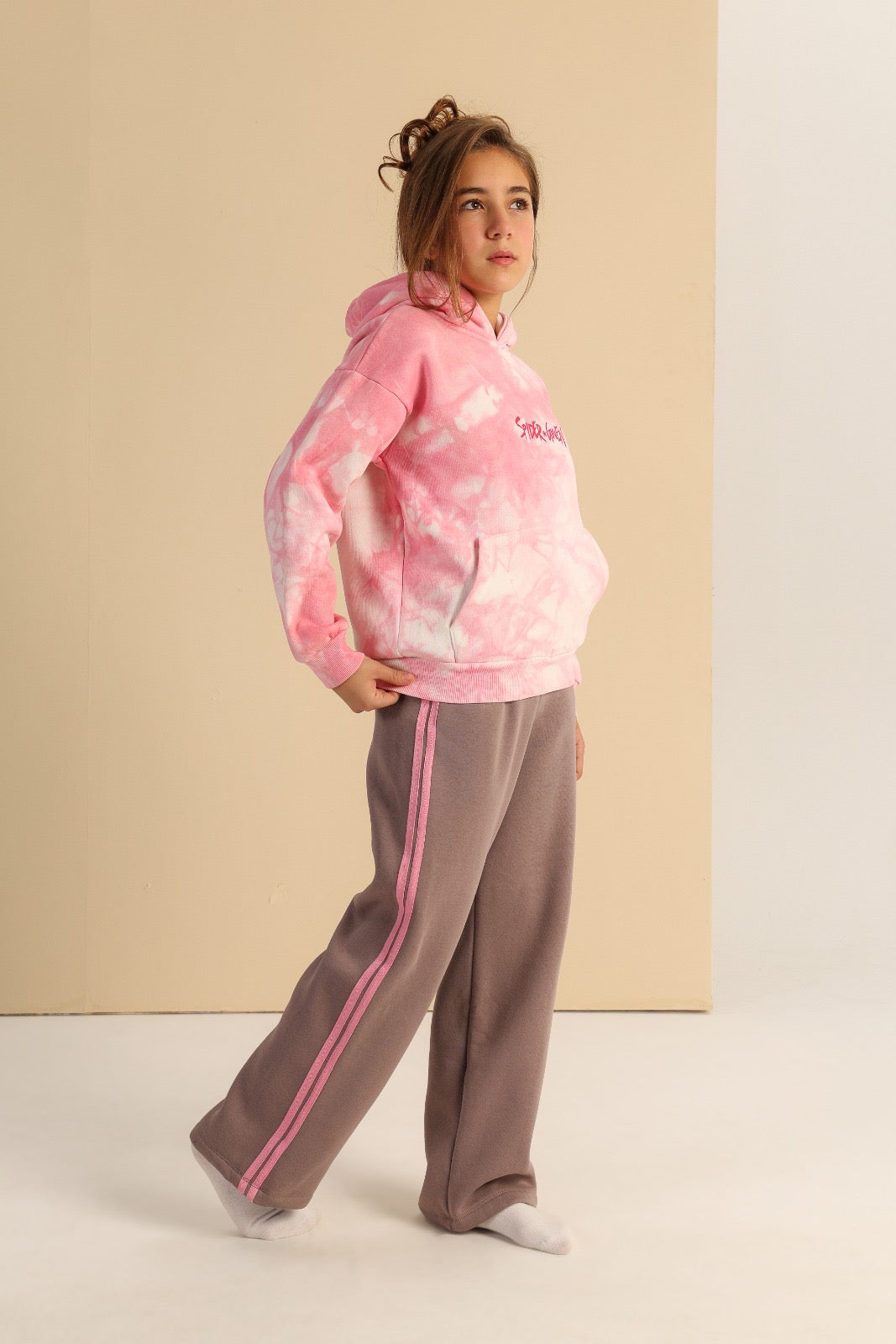 Girls’ Pink Tie-Dye Spider-Gwen Hoodie – Casual Long-Sleeve Pullover Sweatshirt