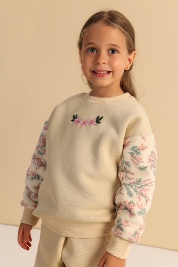 Girls’ Floral Sleeve Sweatshirt & Wide-Leg Pants Set – Cream 2-Piece Outfit