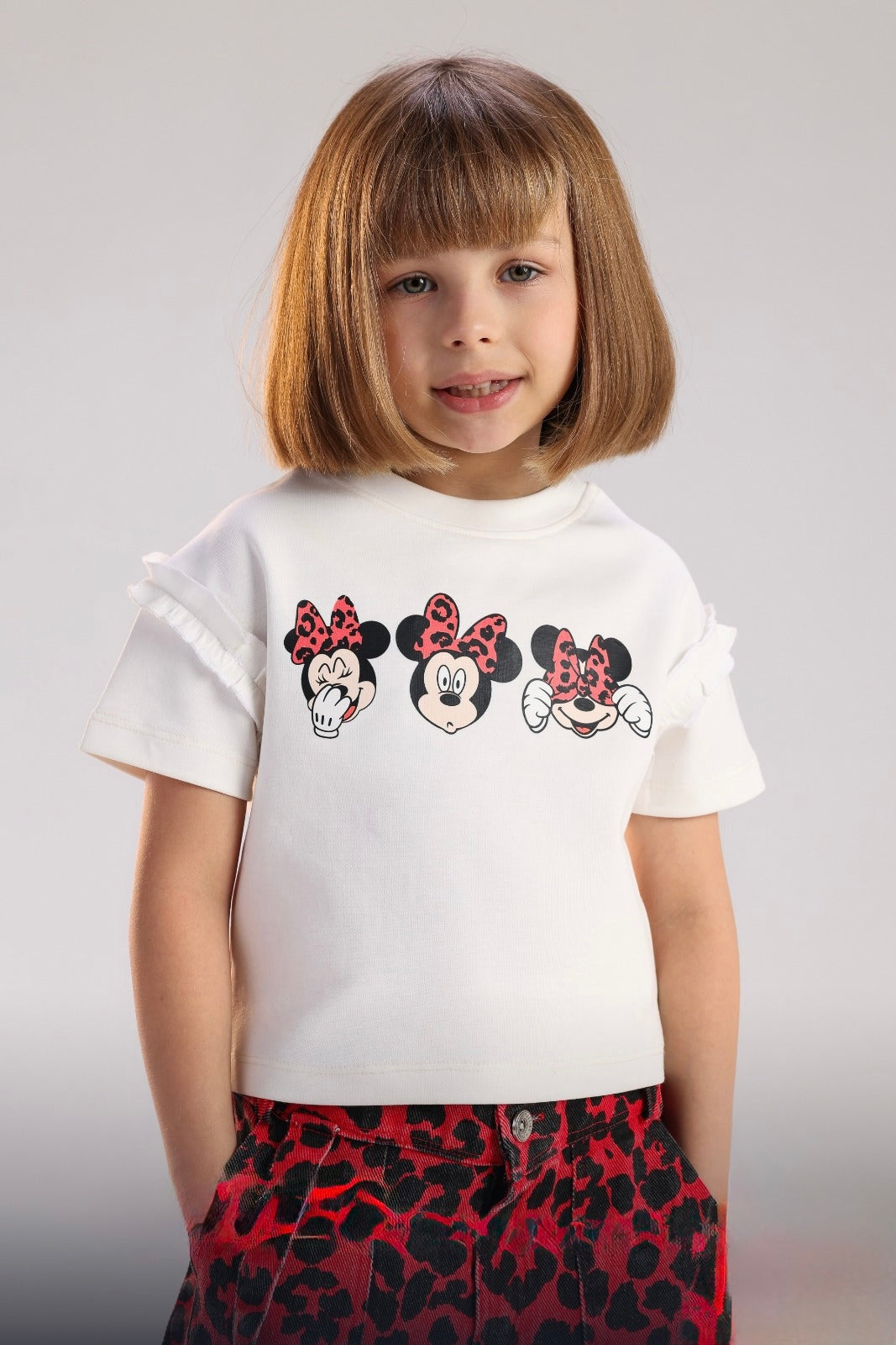 Girls Minnie Mouse Graphic T-Shirt & Red Leopard Print Cargo Pants Set – Kids Fashion Outfit (Sizes 8–14)