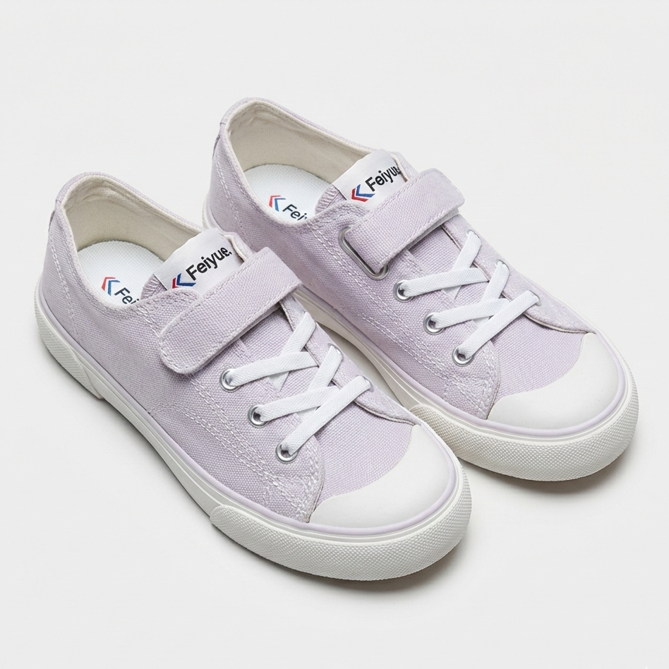 Converse pink
