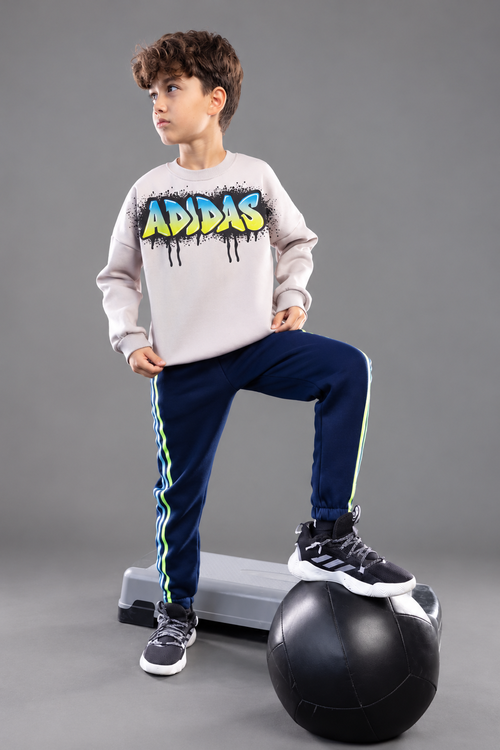Boys’ Graffiti Print Sweatshirt & Navy Joggers Set – Neon Graphic Sportswear Outfit