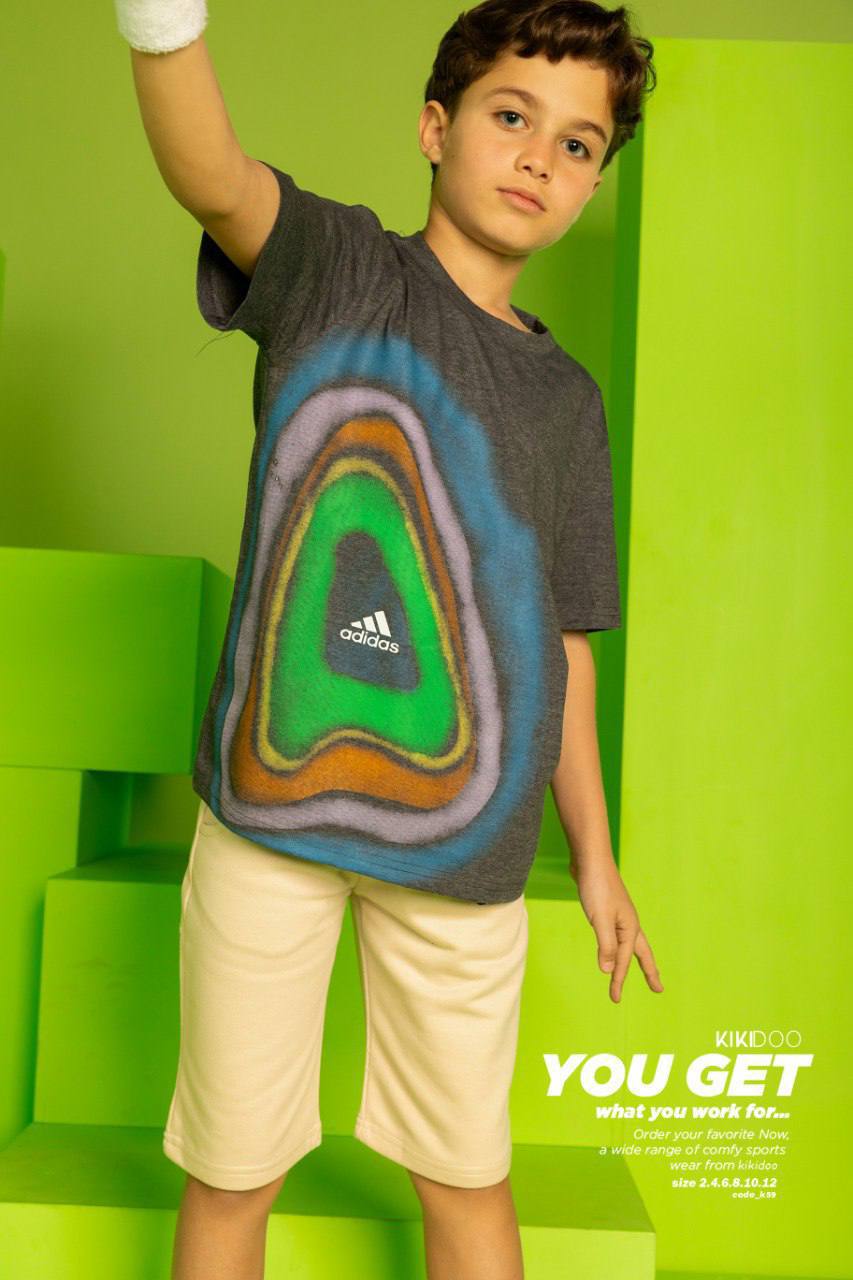 Boys Abstract Graphic T-Shirt & Beige Shorts Set – Casual Sportswear Outfit