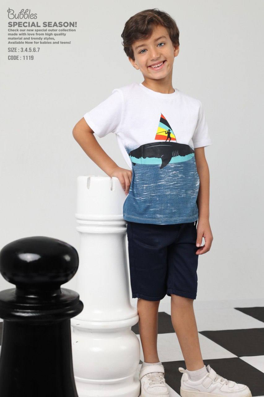Boys Shark Graphic T-Shirt & Navy Shorts Set – Casual Summer Outfit (size 3-7)