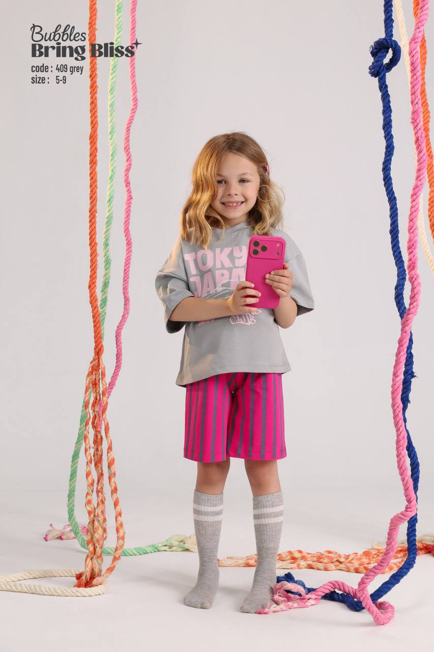 Girls Tokyo Japan Graphic T-Shirt & Striped Shorts Set – Grey & Pink Casual Summer Outfit