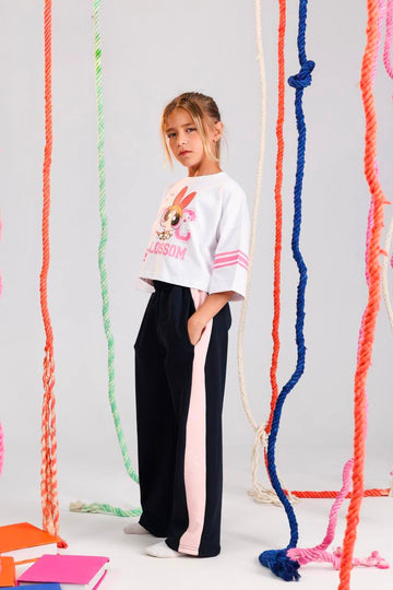 Girls Cartoon Graphic Crop Top & Wide Leg Pants Set – Trendy Casual Outfit in White, Pink & Navy
