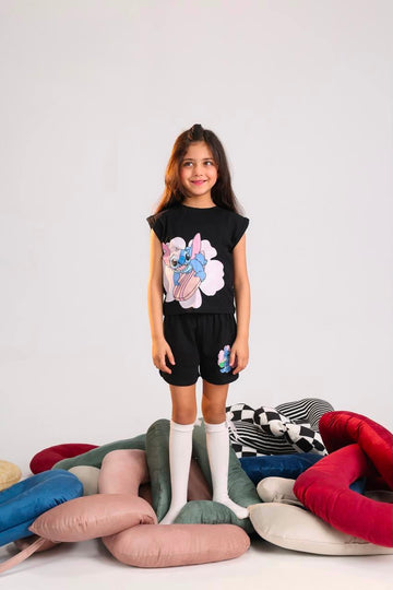 Girls Black Stitch Graphic Cotton T-Shirt – Casual Short Sleeve Tee for Ages 2–4