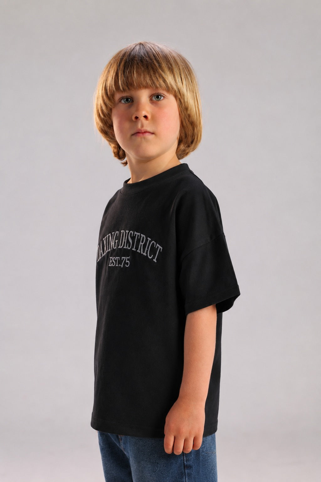 Boys’ Black Graphic T-Shirt – “DAXING DISTRICT” Casual Oversized Short-Sleeve Top