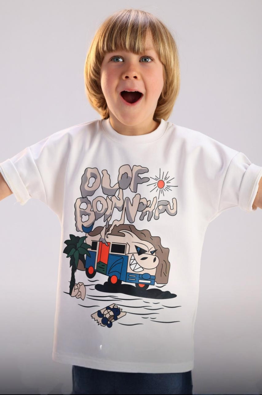 Kids’ White Graphic T-Shirt & Denim Shorts Set – Casual Summer Outfit
