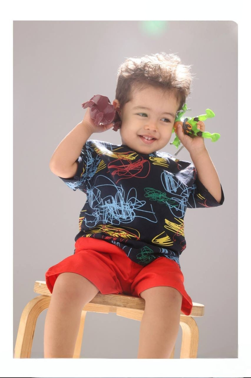 Boys’ Scribble Print T-Shirt & Red Shorts Set – Fun Casual Summer Outfit