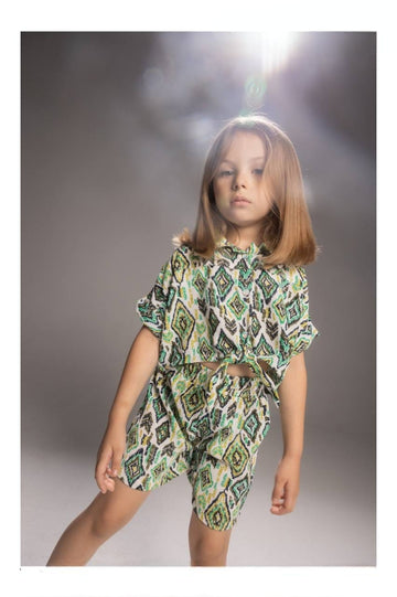 Girls’ Printed Button-Up Shirt & Shorts Set – Stylish Matching Summer Outfit