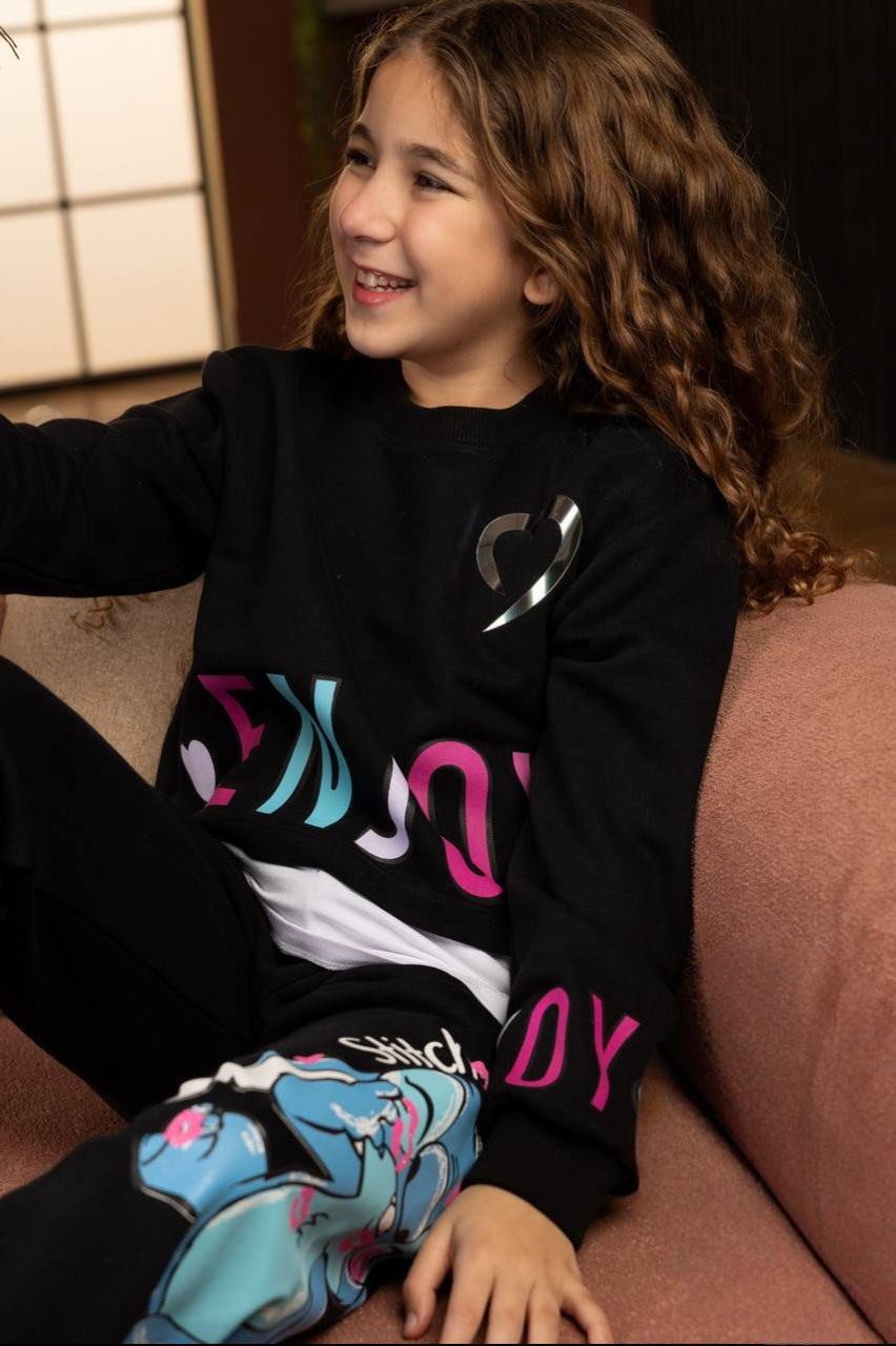 Girls’ 3-Piece Black Graphic Tracksuit Set – Cropped Sweatshirt, T-Shirt & Jogger Pants