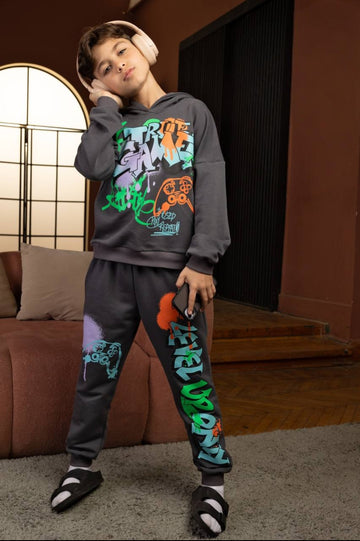 Boys’ Dark Gray 2-Piece Graphic Tracksuit Set – Hooded Sweatshirt & Printed Jogger Pants