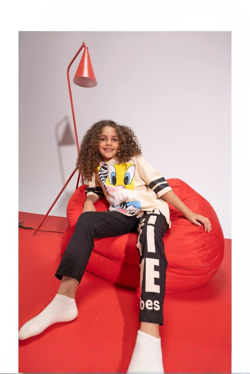 Girls’ Tweety & Sylvester Printed T-Shirt with Black Wide-Leg Pants Set