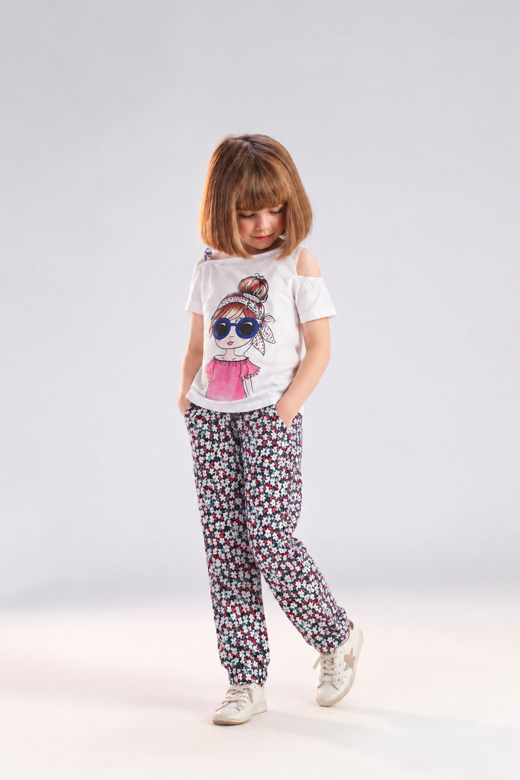Girls’ 2-Piece Printed Outfit Set – Graphic Cold-Shoulder Top & Floral Wide-Leg Pants