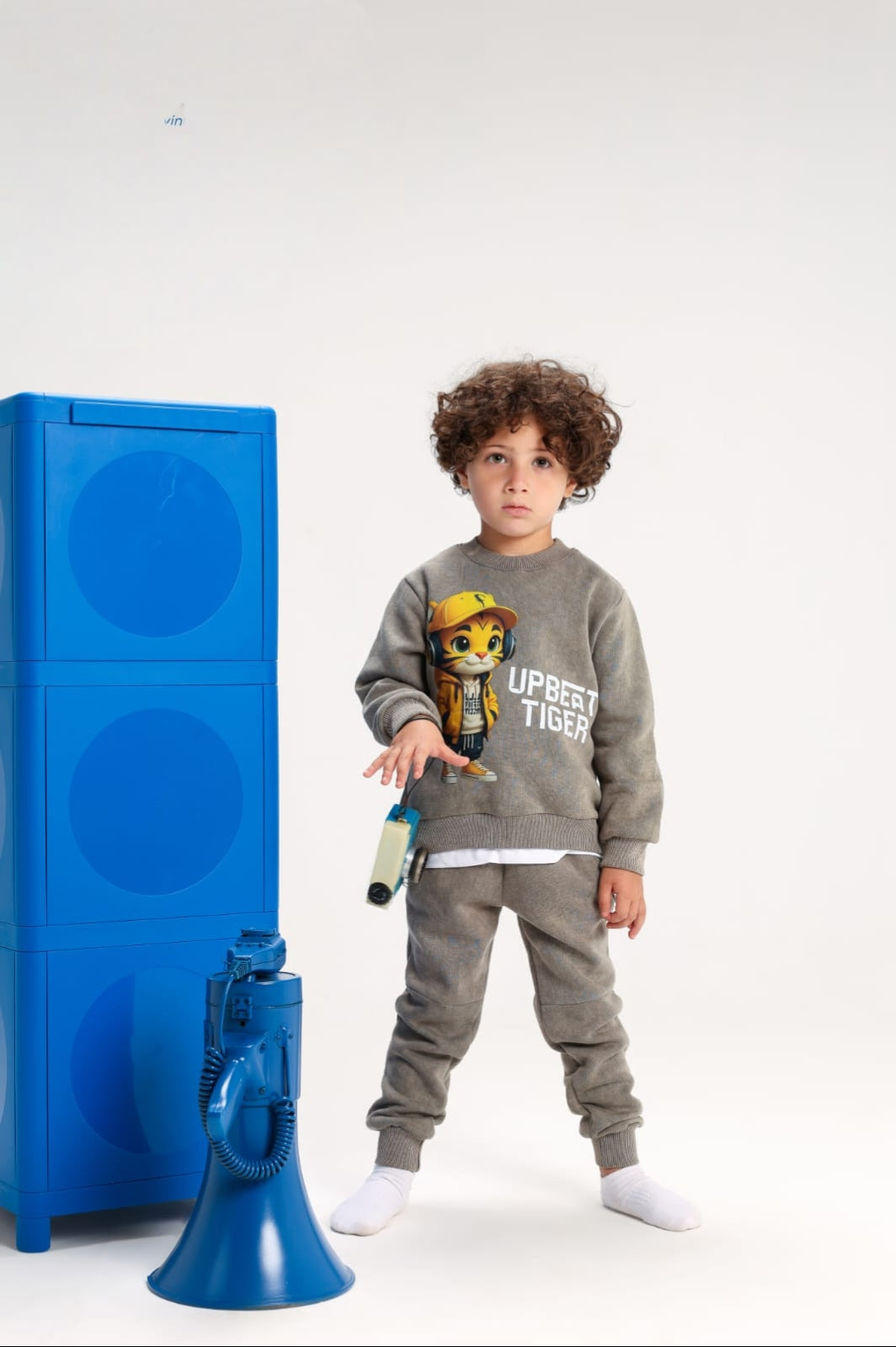 Boys’ Grey Tiger Print 2-Piece Tracksuit Set – Long-Sleeve Sweatshirt & Jogger Pants