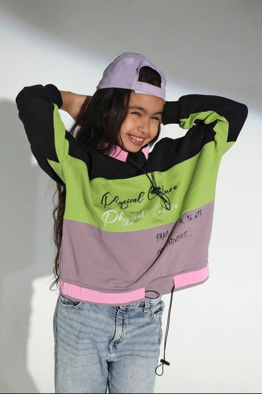 Girls’ Color Block Hooded Sweatshirt – Black, Green & Pink Graphic Pullover