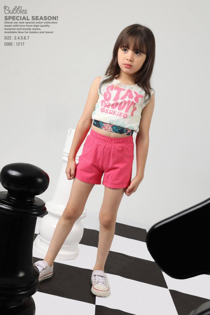 Girls Graphic Sleeveless Crop Top & Pink Shorts Set – Casual Summer Kids Outfit (Sizes 3–7)