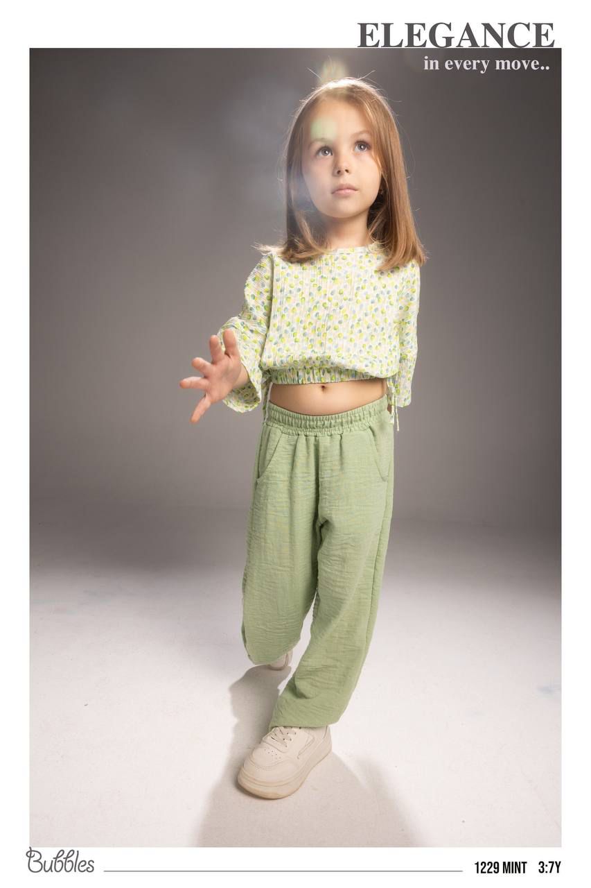 Girls Mint Green Floral Crop Top & Wide Leg Pants Set – Elegant Casual Outfit for Kids