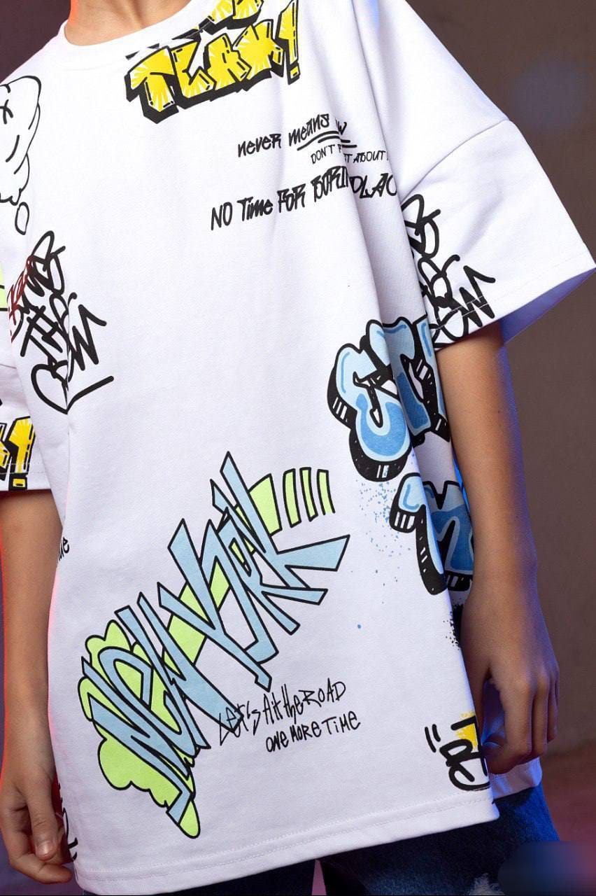 Boys' Oversized Graffiti Graphic T-Shirt – White Streetwear Cotton Tee | Trendy Casual Kids Fashion