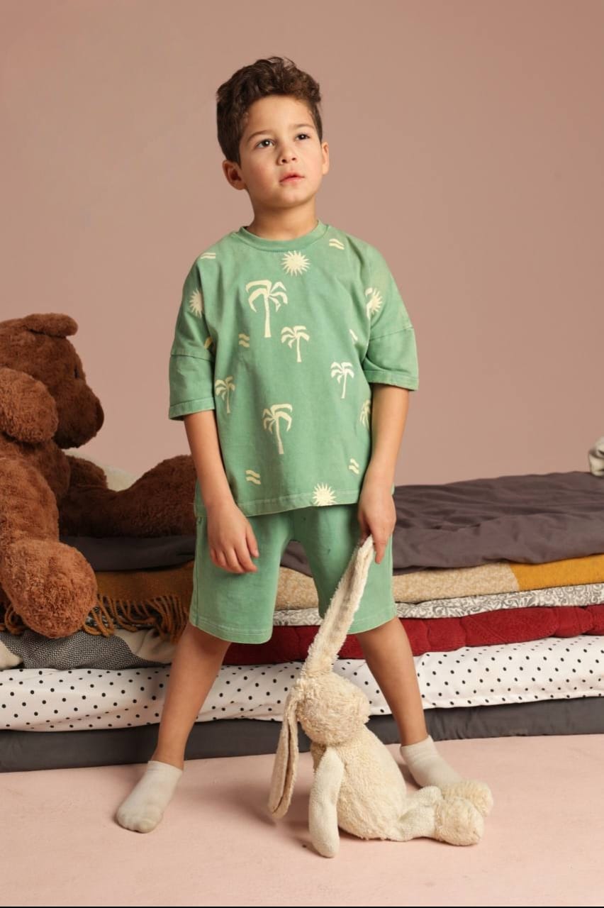 Boys' Palm Tree Print Cotton Pajama Set – Soft Oversized T-Shirt & Shorts Summer Sleepwear