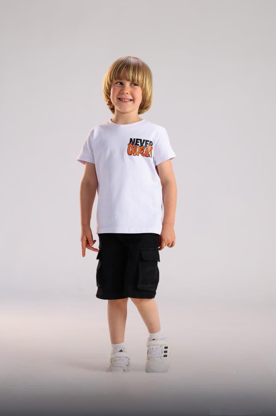 Boys’ Graphic T-Shirt & Black Cargo Shorts Set – Casual 2-Piece Outfit