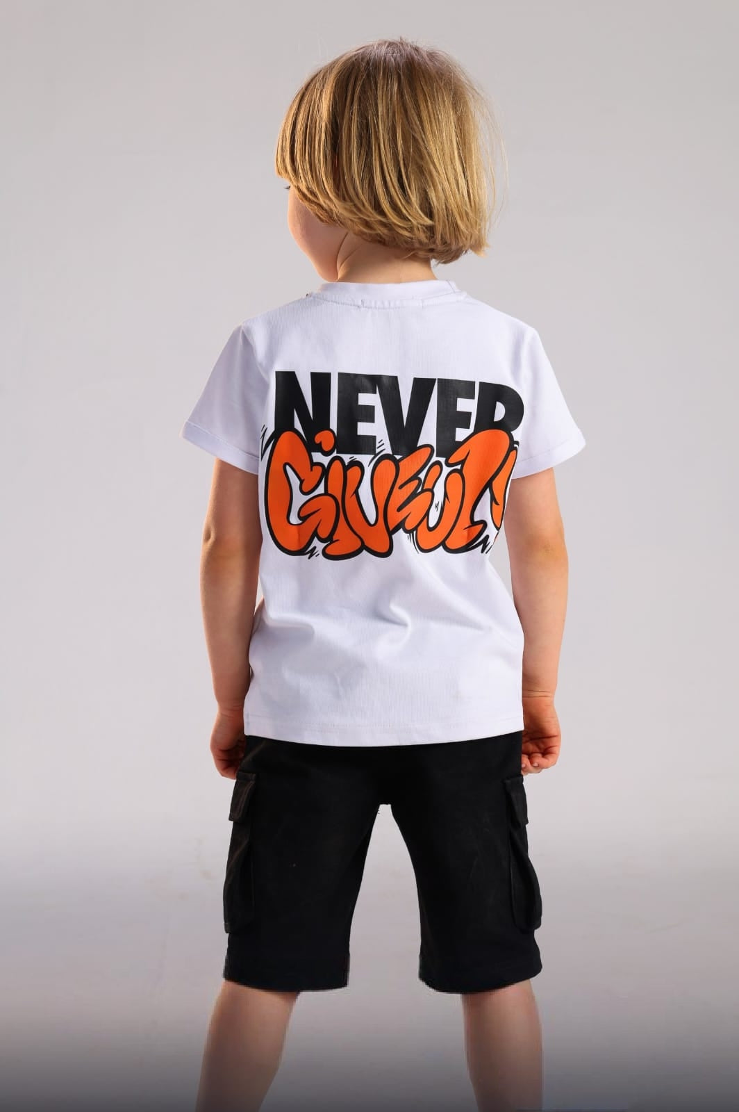 Boys’ Graphic T-Shirt & Black Cargo Shorts Set – Casual 2-Piece Outfit