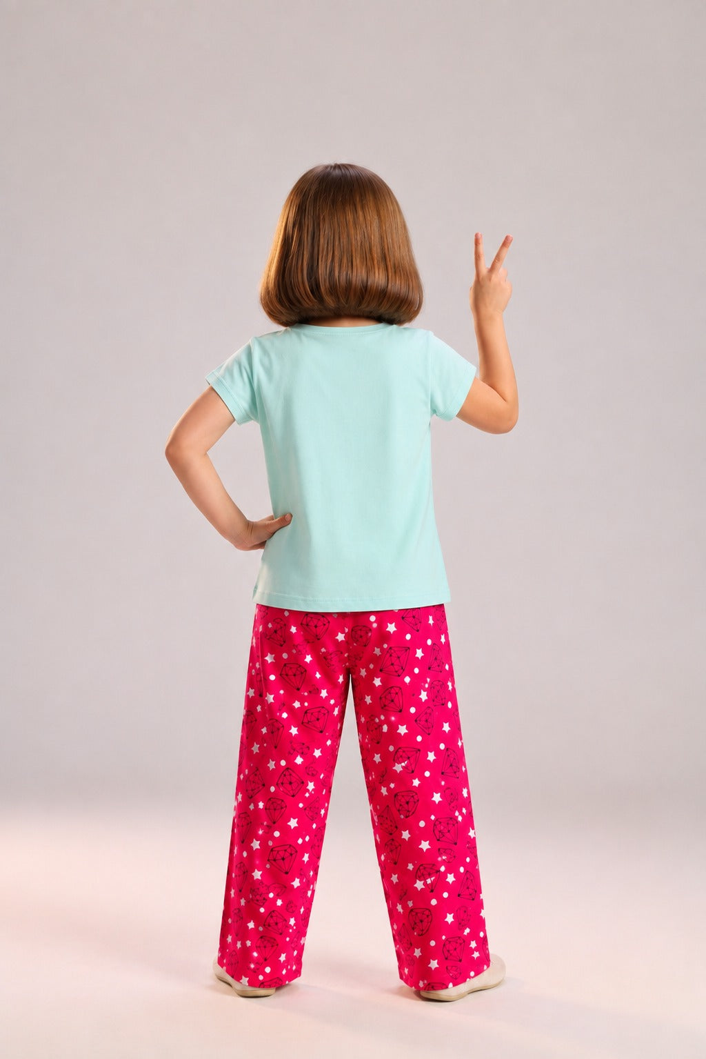 Girls’ Sequin Diamond Graphic T-Shirt & Printed Pants Set – Fun Casual 2-Piece Outfit