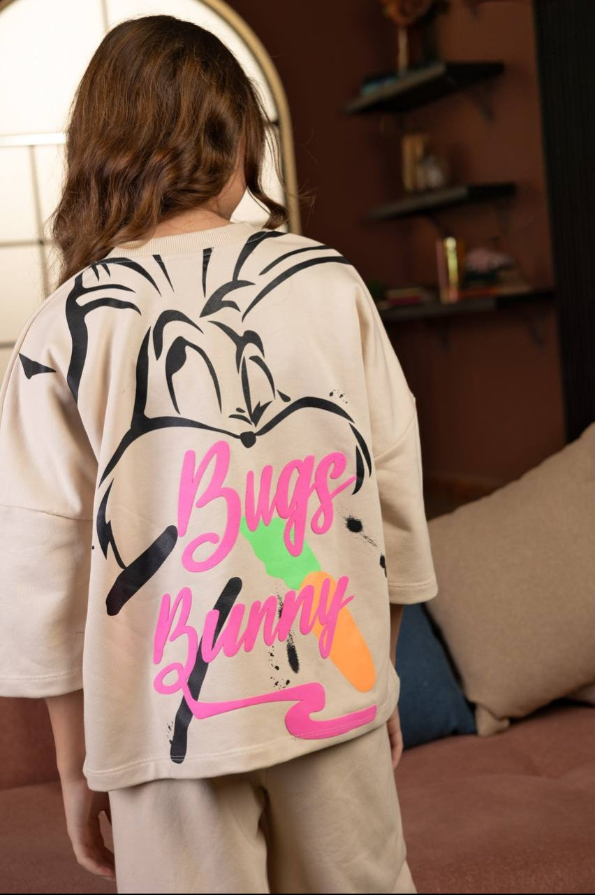 Girls’ Beige “Bug Bunny” Graphic Sweatshirt & Wide-Leg Pants Set – Casual Lounge Outfit