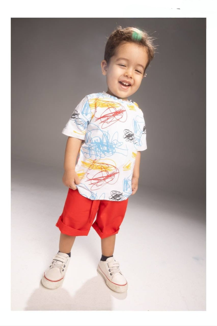 Boys’ Scribble Print T-Shirt & Red Shorts Set – Casual Summer Outfit