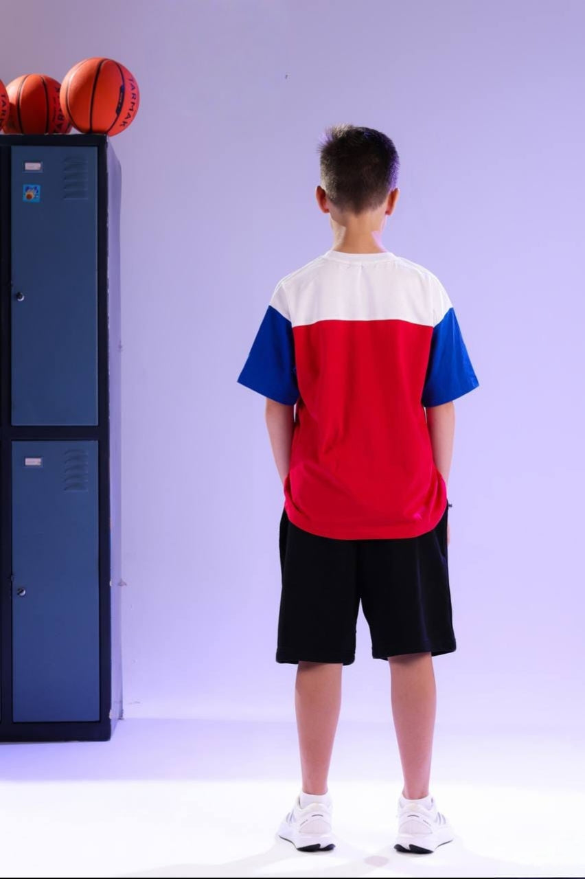 Boys’ Adidas Graphic T-Shirt & Shorts Set – Red, Blue & Black Sports Outfit