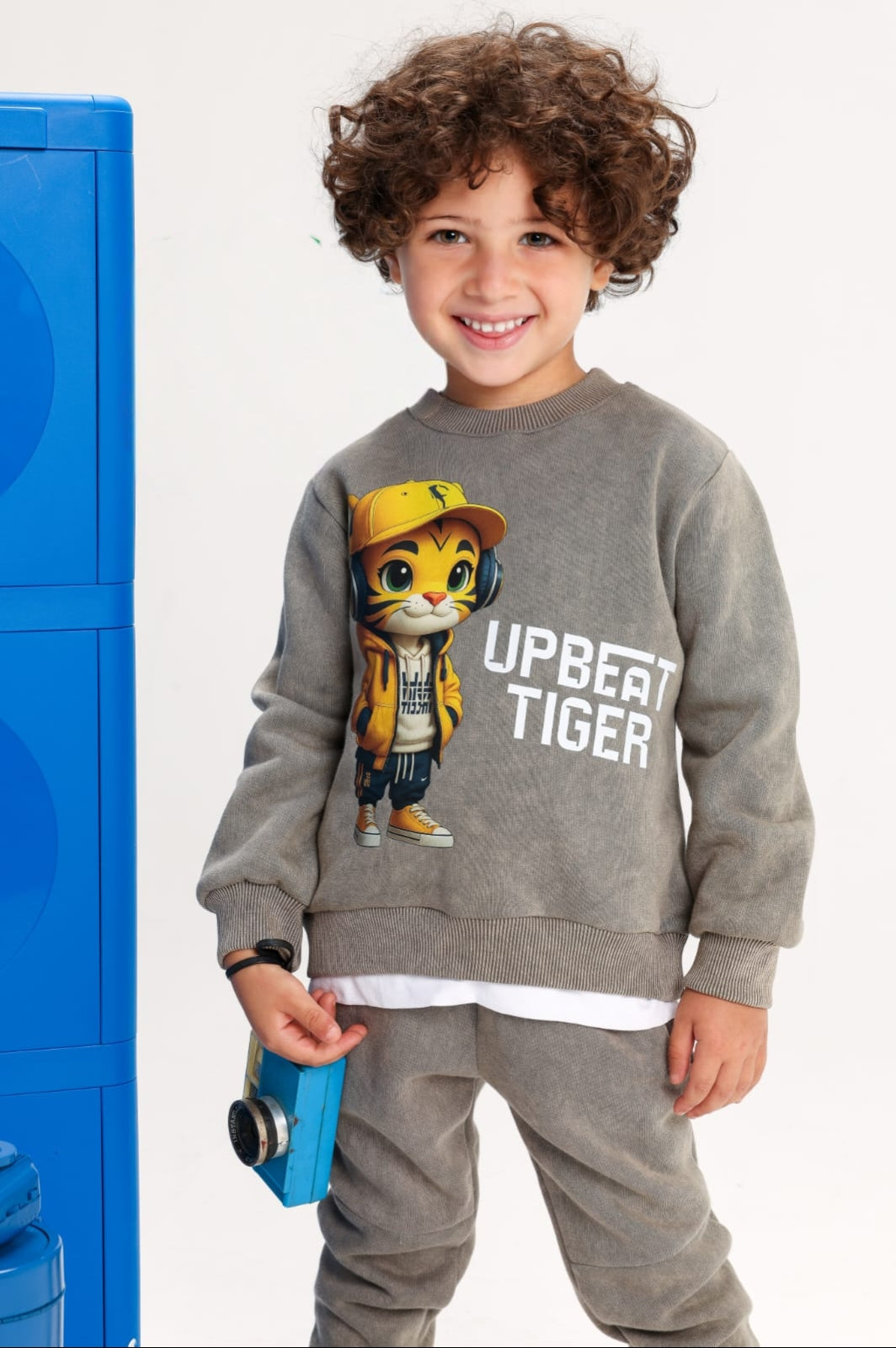 Boys’ Grey Tiger Print 2-Piece Tracksuit Set – Long-Sleeve Sweatshirt & Jogger Pants