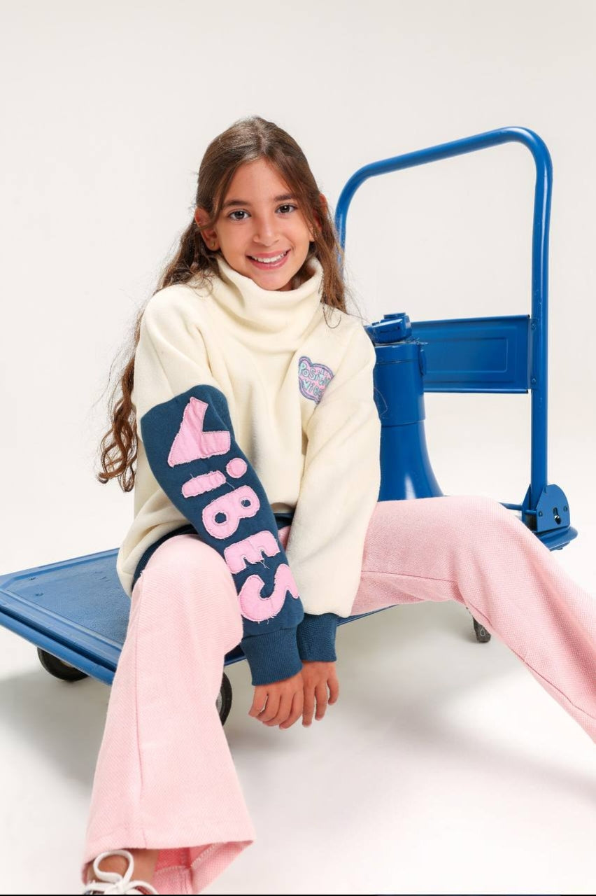 Girls’ Cream & Pink 2-Piece Outfit – Cozy High-Neck Sweatshirt & Flared Trousers