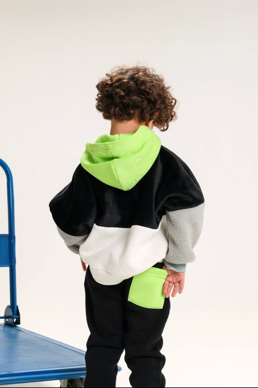 Boys’ Black & White 2-Piece Velour Tracksuit Set – Color-Block Hoodie & Joggers