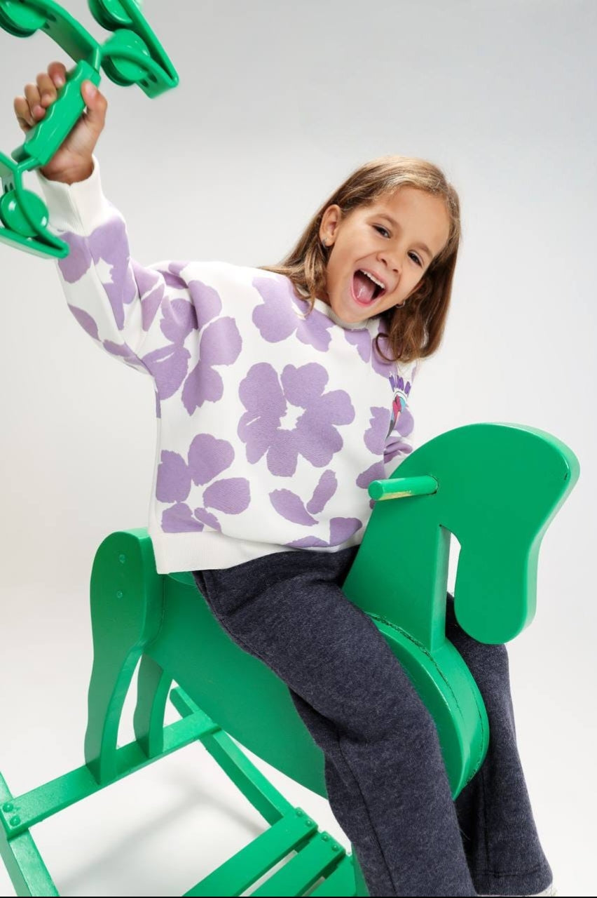 Girls’ Minnie Mouse Floral Sweatshirt – White & Lilac Printed Crew Neck Pullover