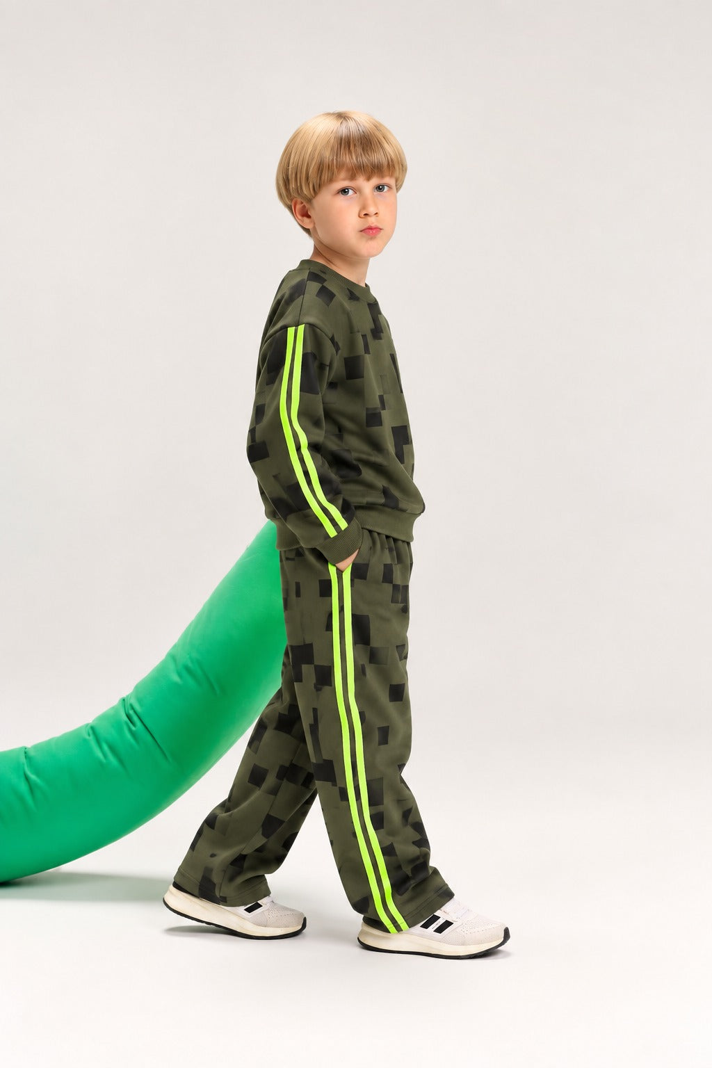 Boys’ Olive Green Camo Tracksuit Set – Graphic Sweatshirt & Jogger Pants with Neon Stripes