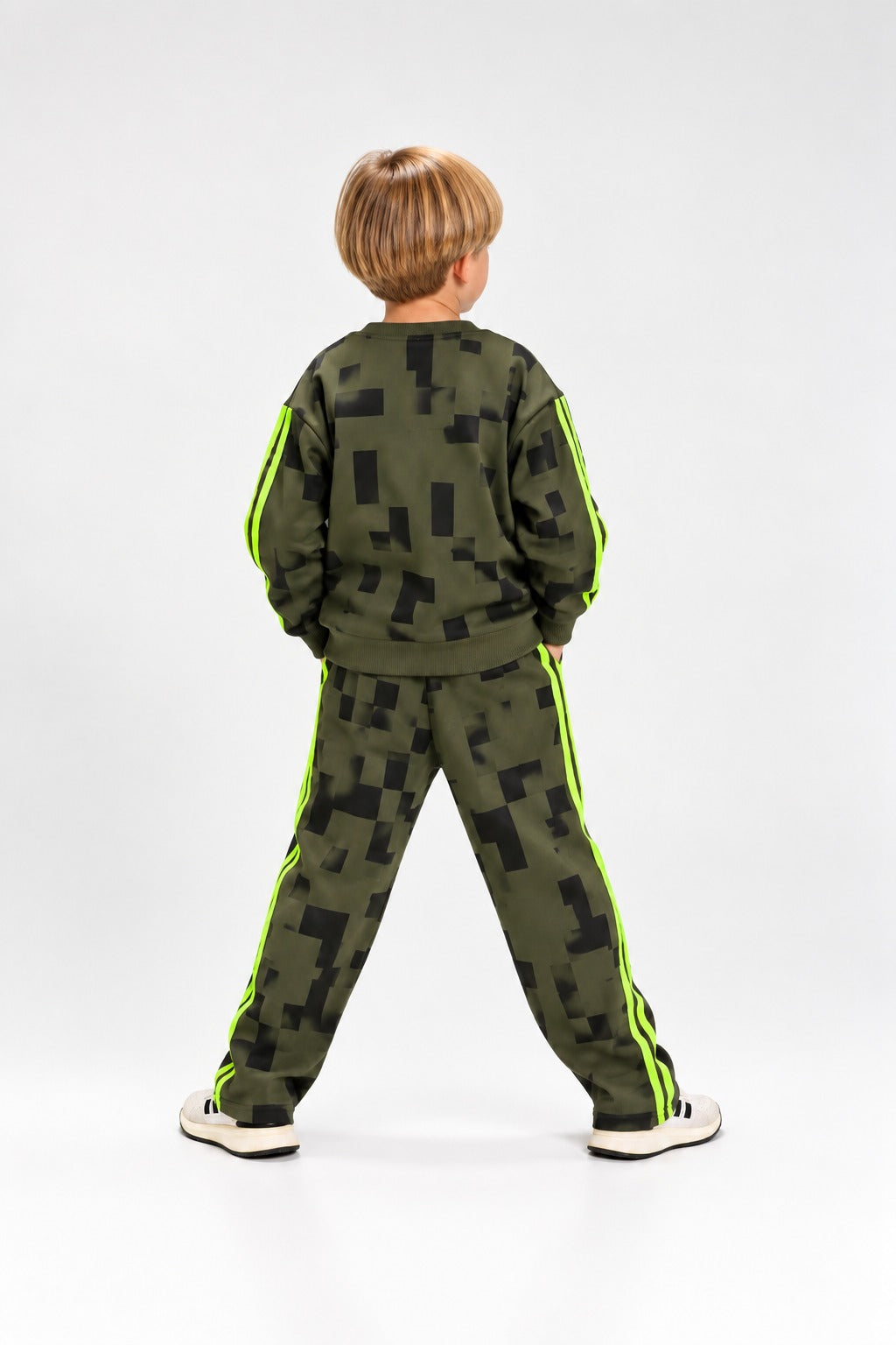 Boys’ Olive Green Camo Tracksuit Set – Graphic Sweatshirt & Jogger Pants with Neon Stripes