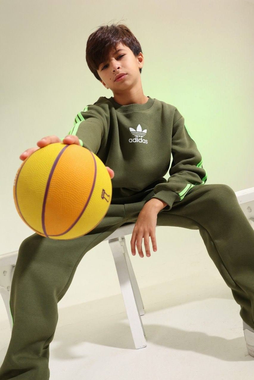 Boys’ Olive Green Graphic Sweatshirt & Jogger Set – Colorful Streetwear Tracksuit