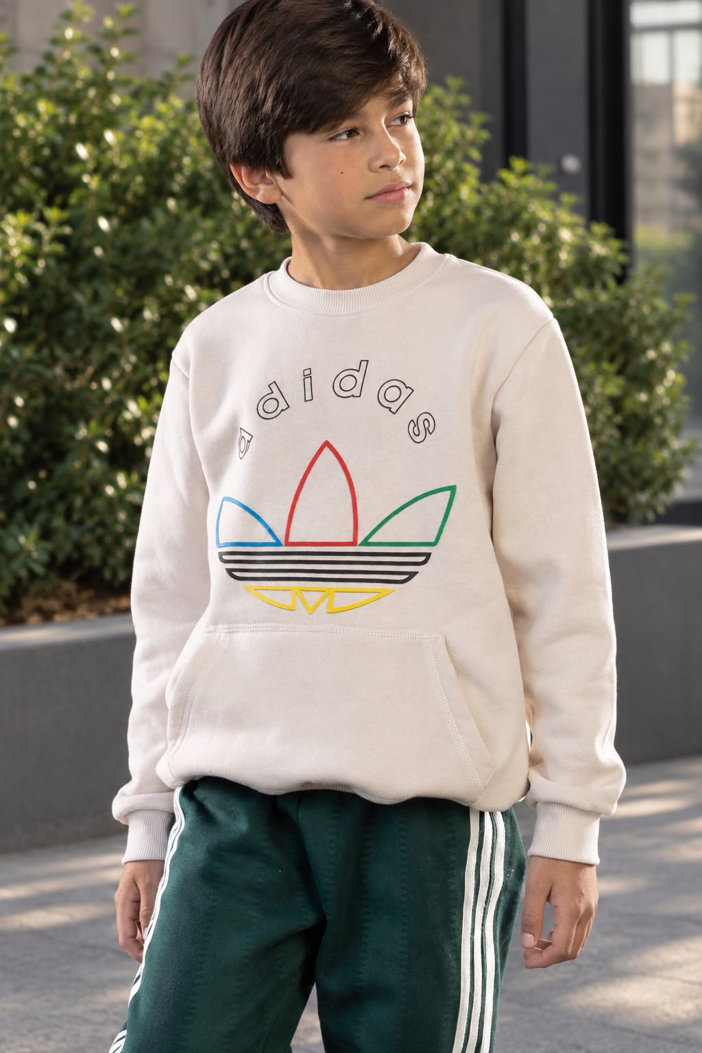 Boys’ Graphic Sweatshirt & Track Pants Set – Cream and Green Sporty Two-Piece Outfit