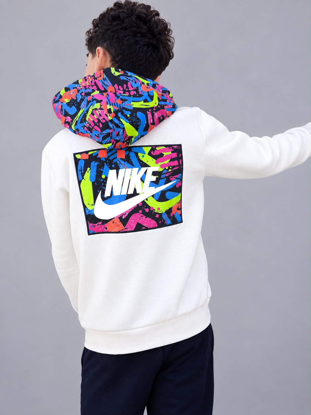 Boys’ Nike Graphic Hoodie & Jogger Pants Set – Colorful Print Sporty Two-Piece Outfit