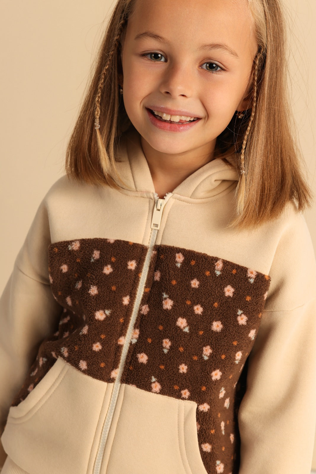 Girls’ Cozy Floral Panel Hoodie & Wide-Leg Pants Set – Beige & Brown Casual Tracksuit