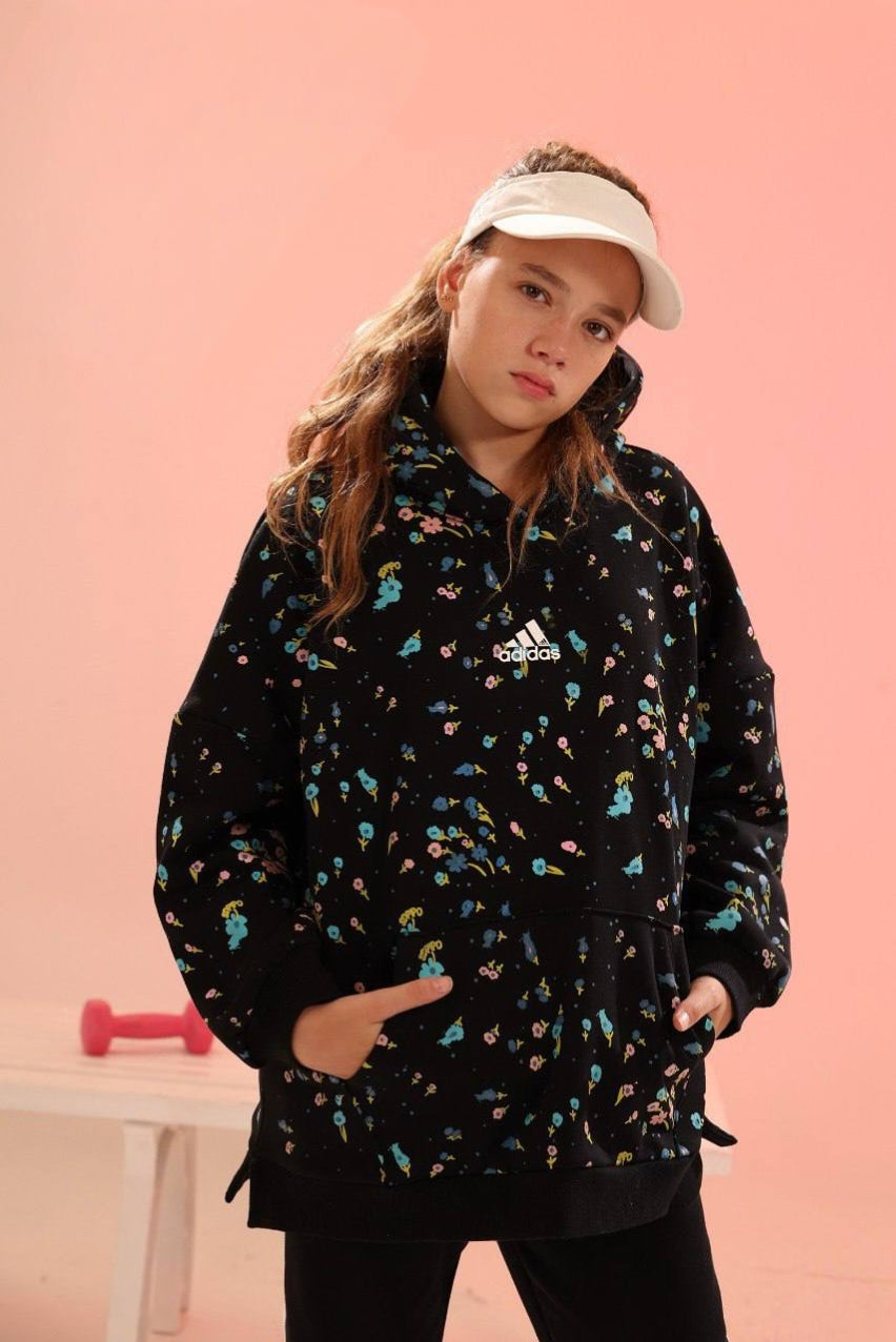 Girls’ Black Floral Print Hoodie – Cozy Pullover Sweatshirt with Kangaroo Pocket