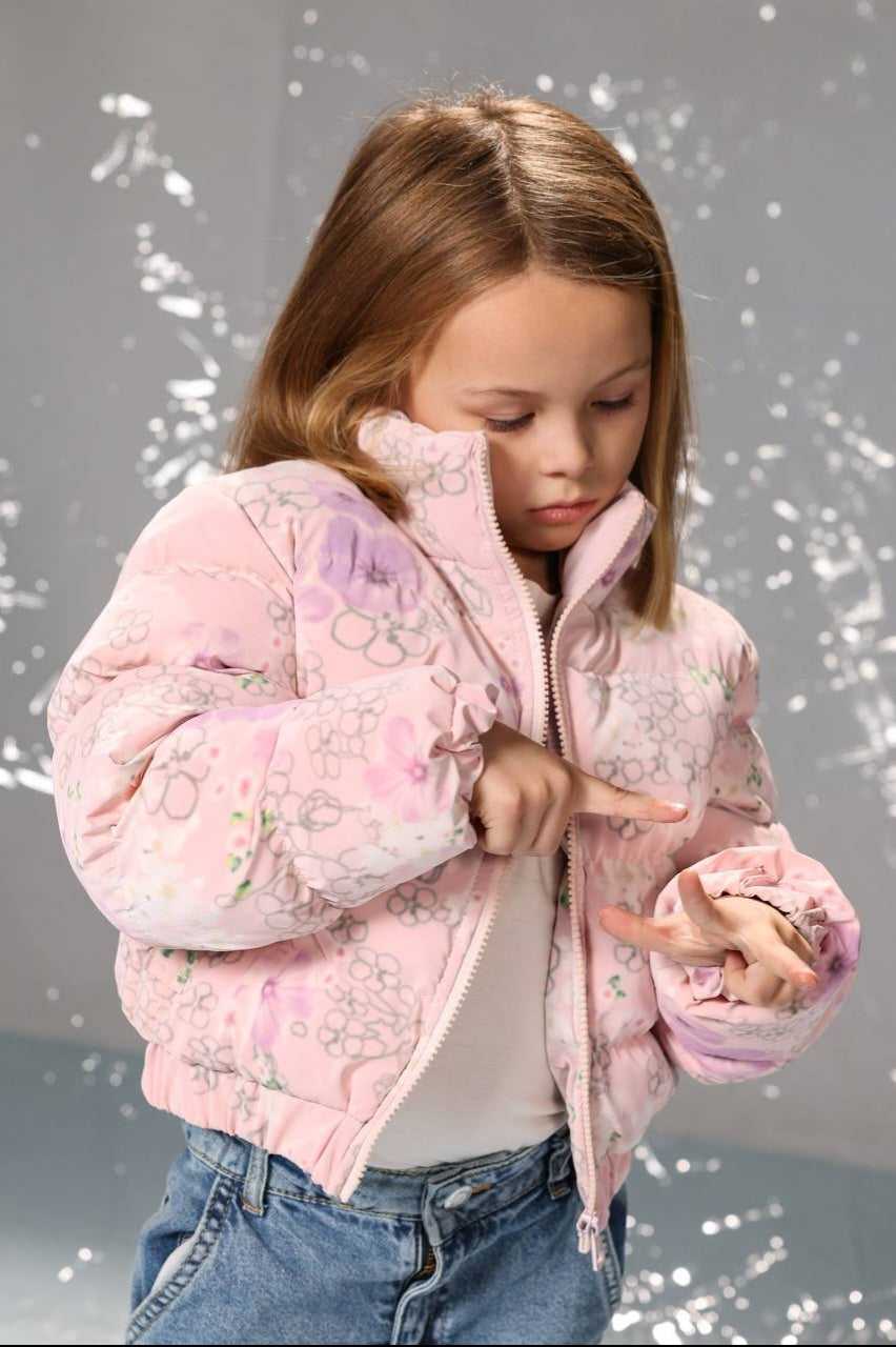 Girls’ Pink Floral Puffer Jacket – Quilted Cropped Winter Coat with Full-Zip Closure