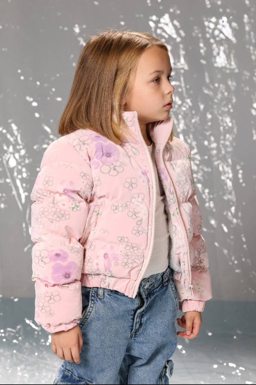 Girls’ Pink Floral Puffer Jacket – Quilted Cropped Winter Coat with Full-Zip Closure